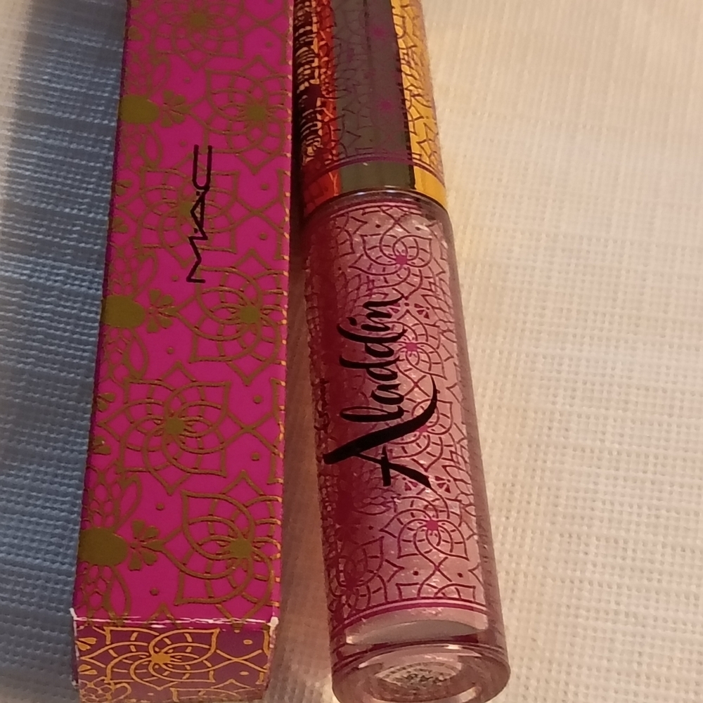 Mac Disney ALADDIN Lipglass MAGIC CARPET RIDE Lip Gloss Limited Edition NEW - Picture 7 of 7